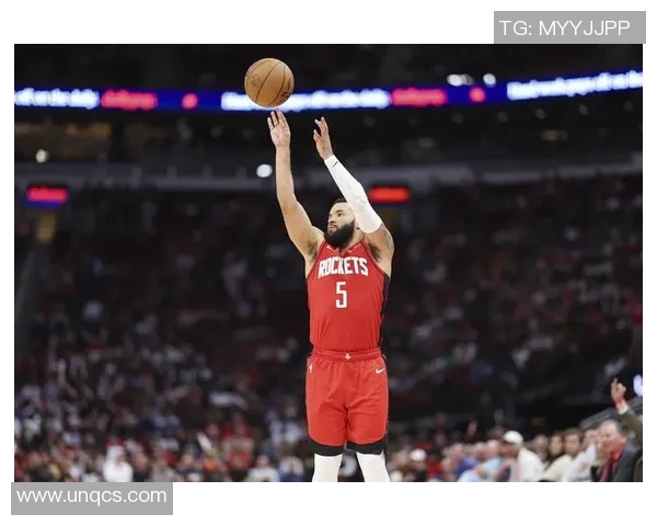 CJ·麦科勒姆与波特兰开拓者队续约，雄鹿队经历回顾